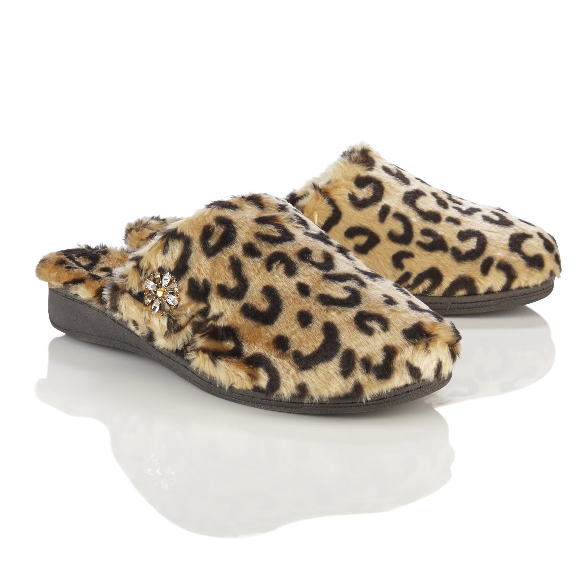 Vionic Women S Gemma Luxe Fleece Tan Leopard Print Mule Fort Slipper