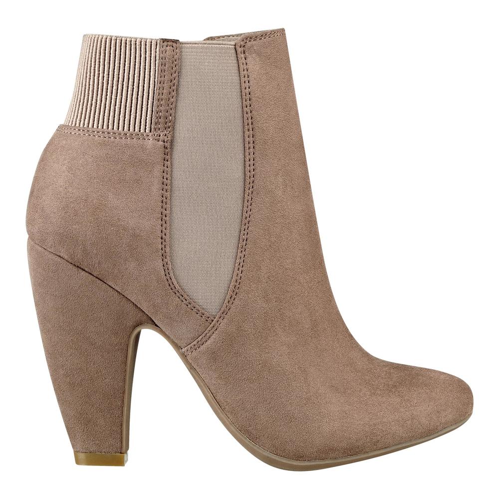 Pink & Pepper Women's Pearl Taupe Fashion Bootie