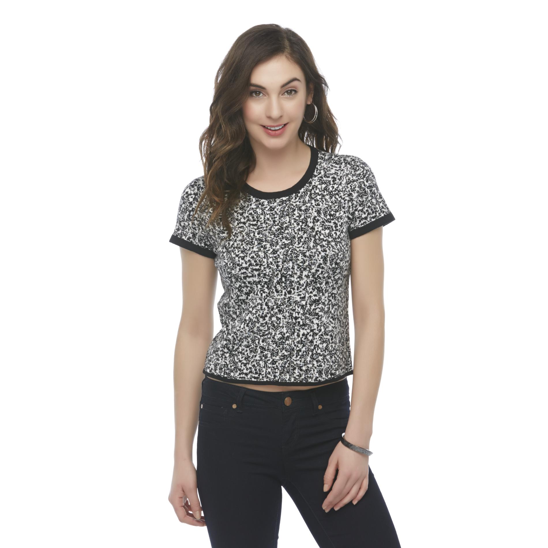 Attention Women's Short-Sleeve Sweater - Abstract