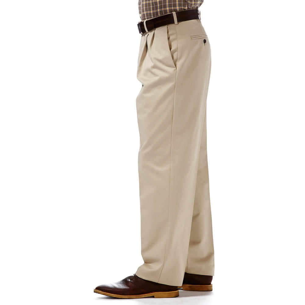 Haggar Men’s Work to Weekend Classic Fit Pleated Pants
