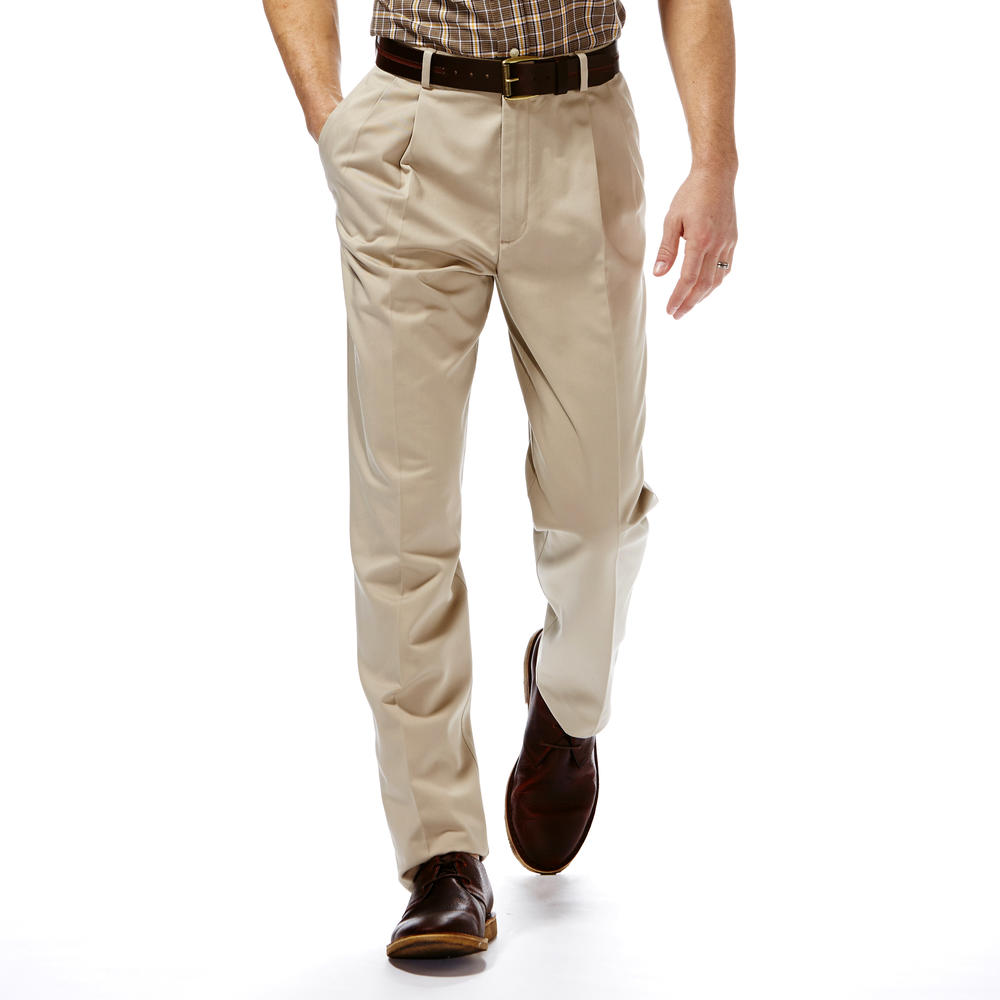 Haggar Men&#8217;s Work to Weekend Classic Fit Pleated Pants