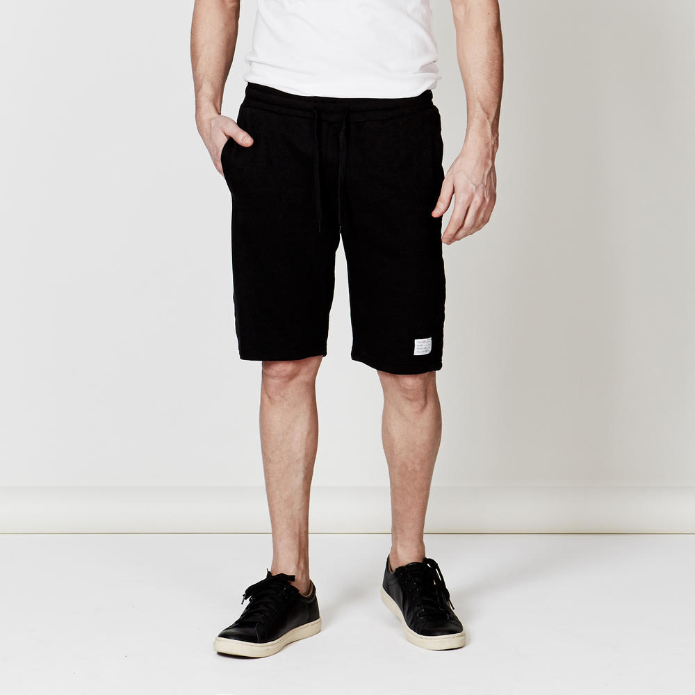 Adam Levine Men&#8217;s Jogger Short with Quilted Side Panel