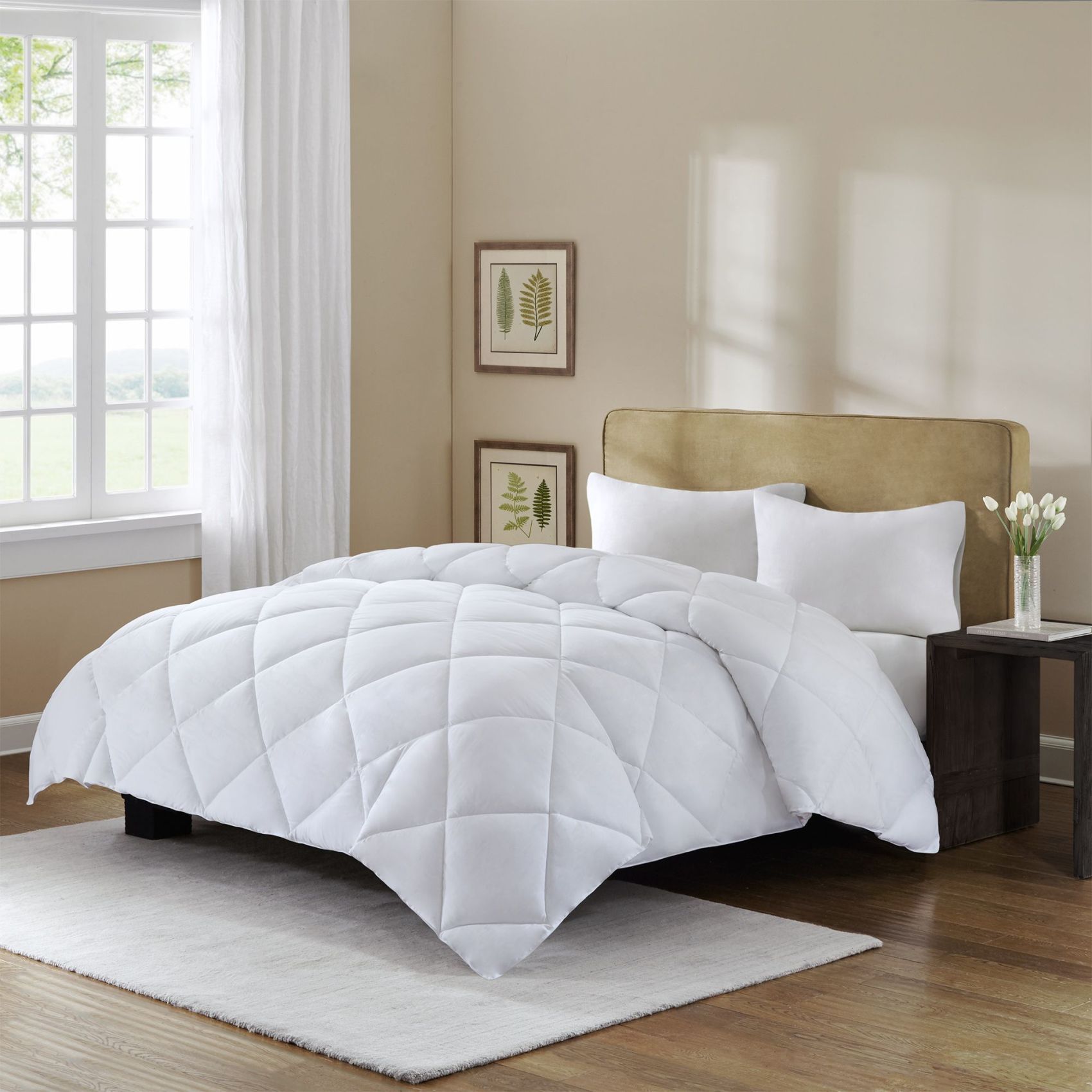 Cannon Down Alternative 240 Thread Count Microcell Comforter