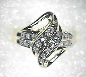 1/4 cttw Round Diamond Womens Swirl Ring 10 kt - Size 7 Only