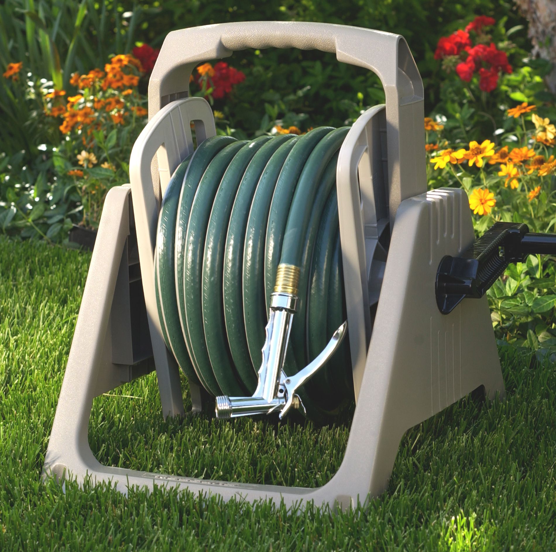 Suncast Hosehandler® Portable Wall Mount Hose Reel Lawn & Garden Watering, Hoses