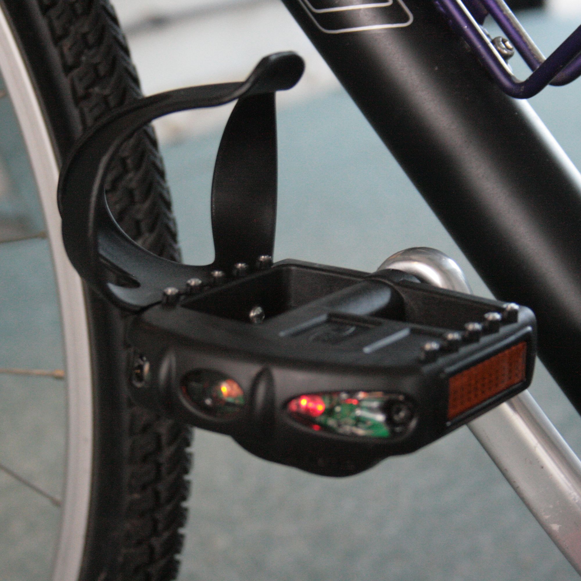 toe clips for children's bikes