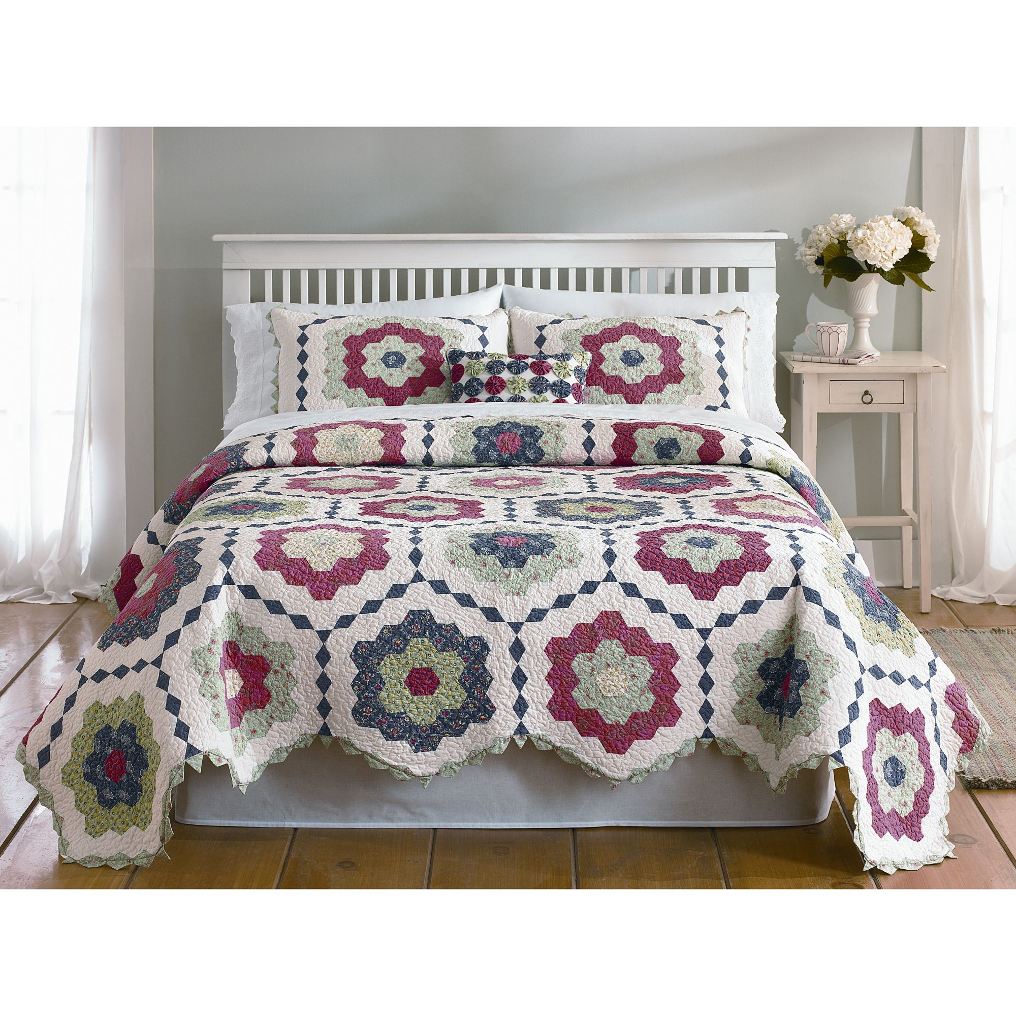Country Living Capitola Quilt
