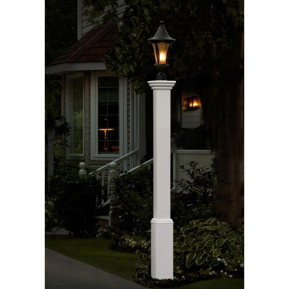 Madison Lamp Post