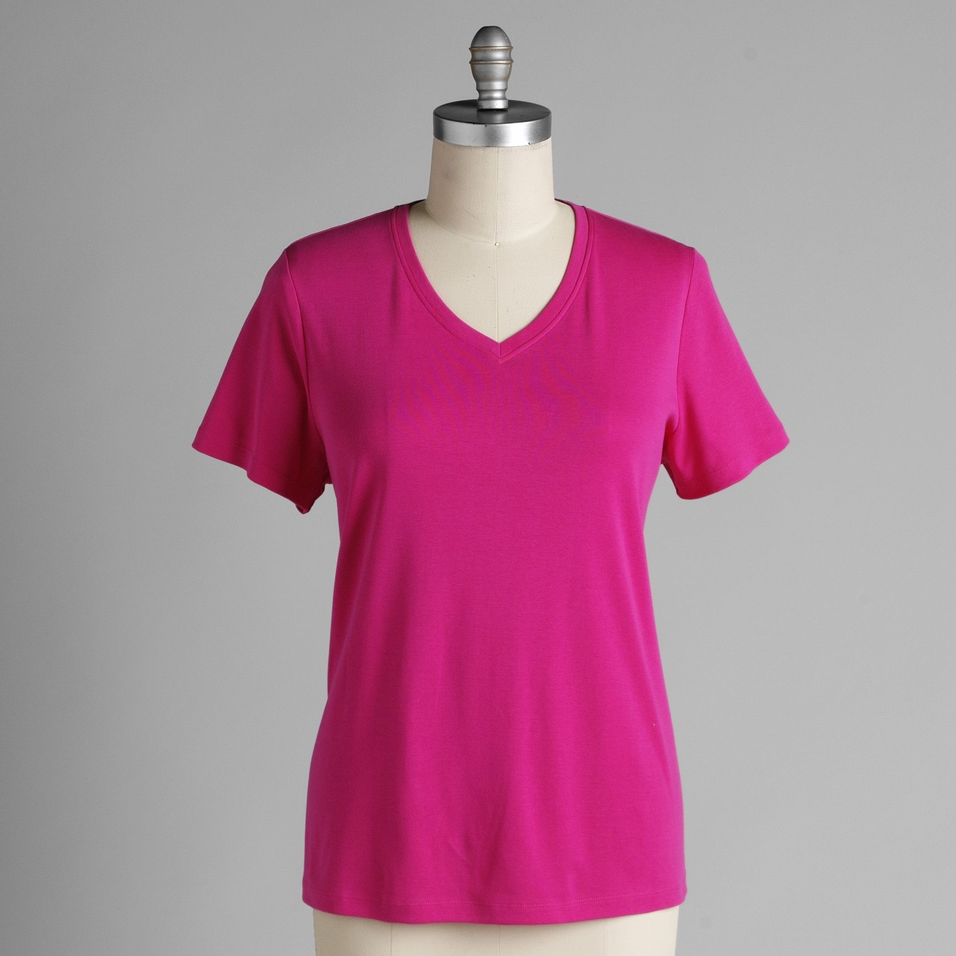 Covington Women&#39;s Plus Short Sleeve Pima V-Neck T-Shirt