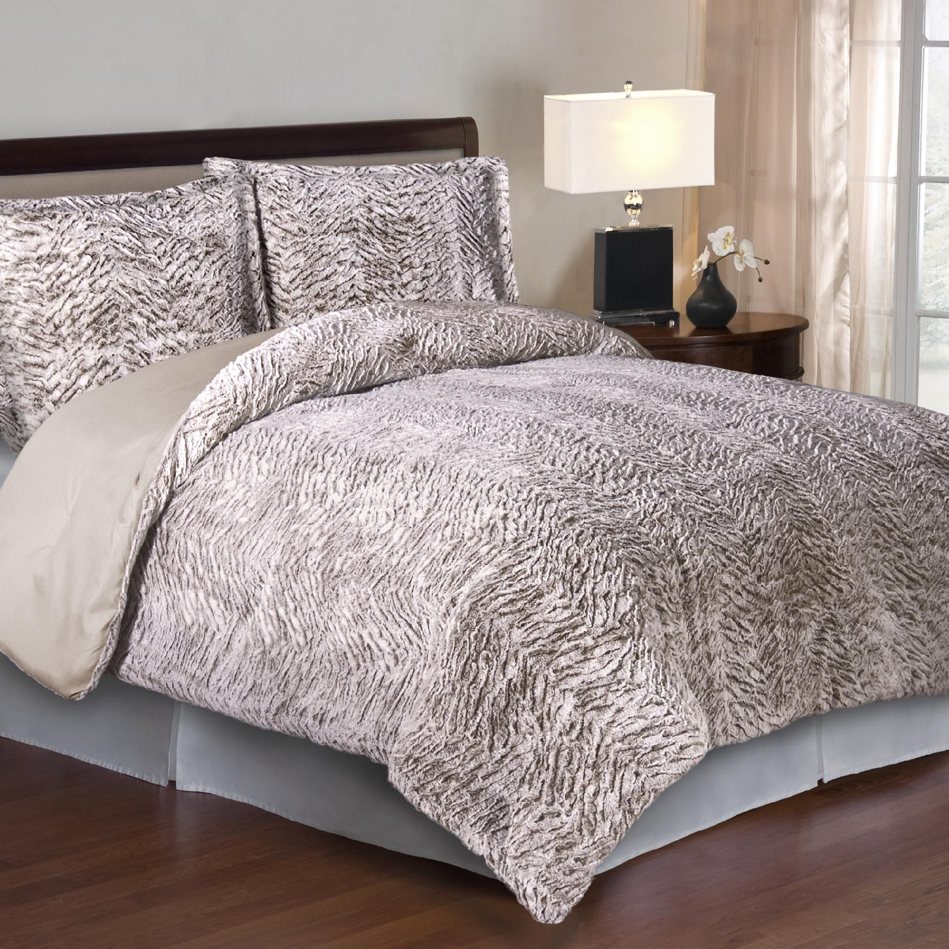 Cozy Nights 3pc Comforter Set  - Neutral Carved Mink Faux Fur