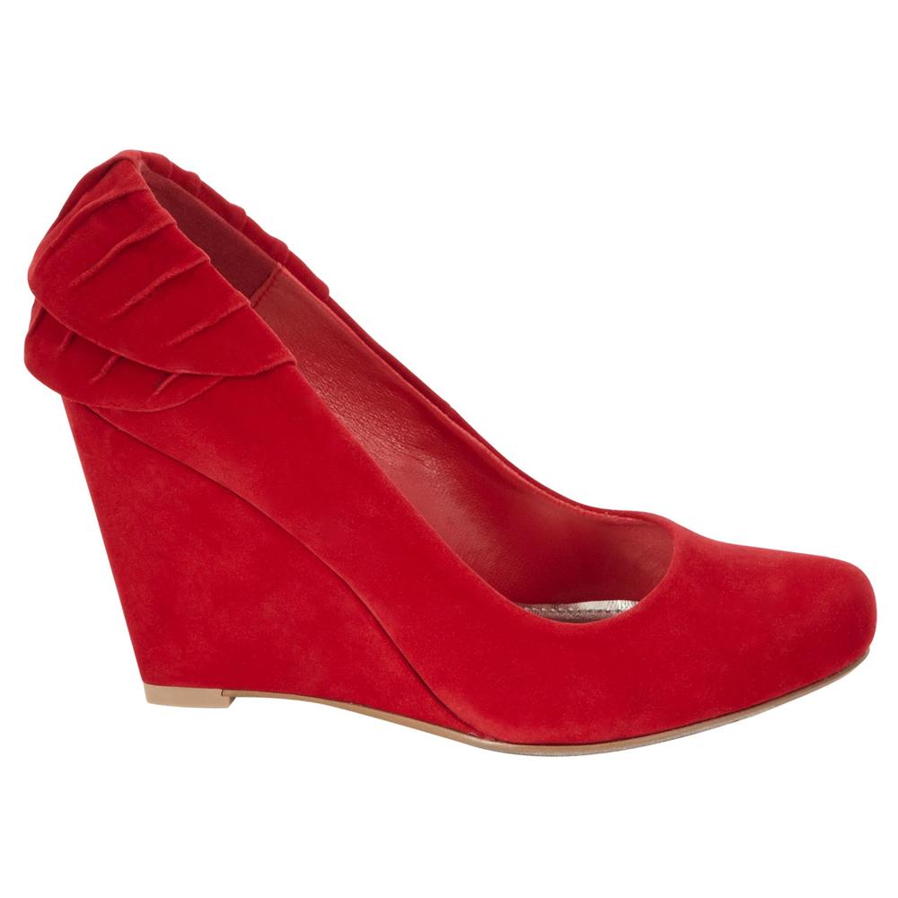 Qupid Women&#39;s Rety Step&#45;In Wedge Pump &#45; Red
