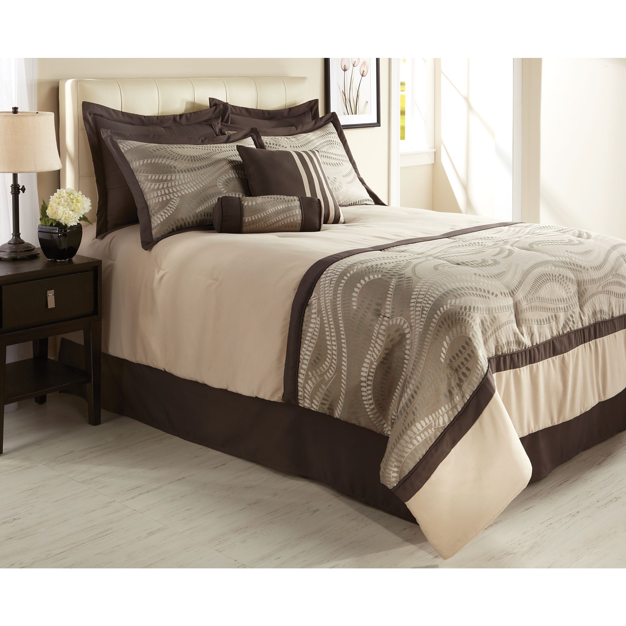 The Great Find Duval 8-Piece Complete Bed Set