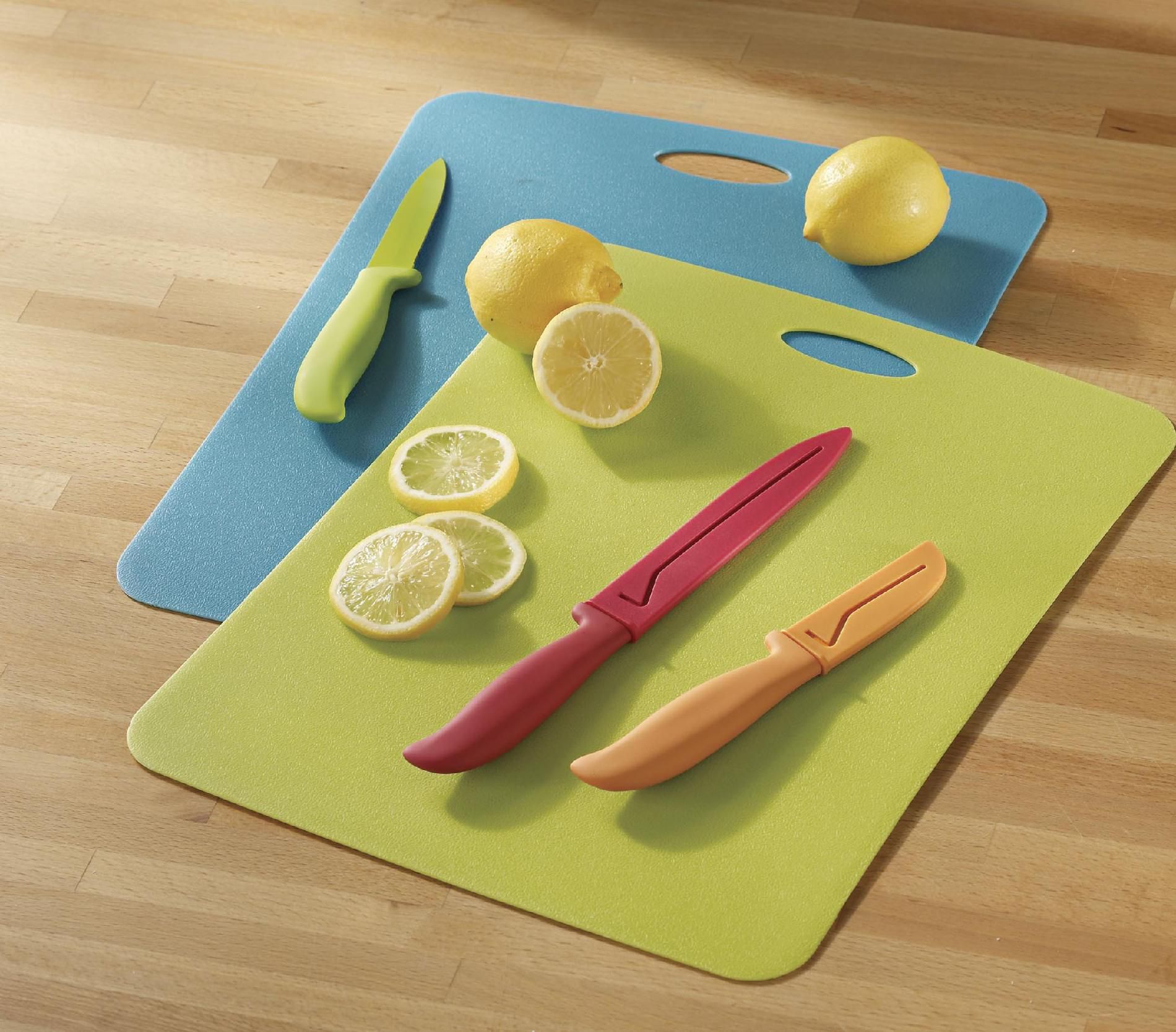 Farberware 8pc Colored Knife and Mat set