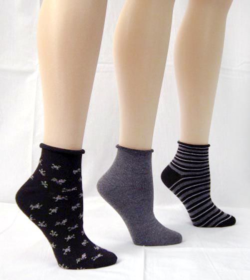 Basic Editions Womens Ankle Length Socks Roll Top Three Pack Blacks
