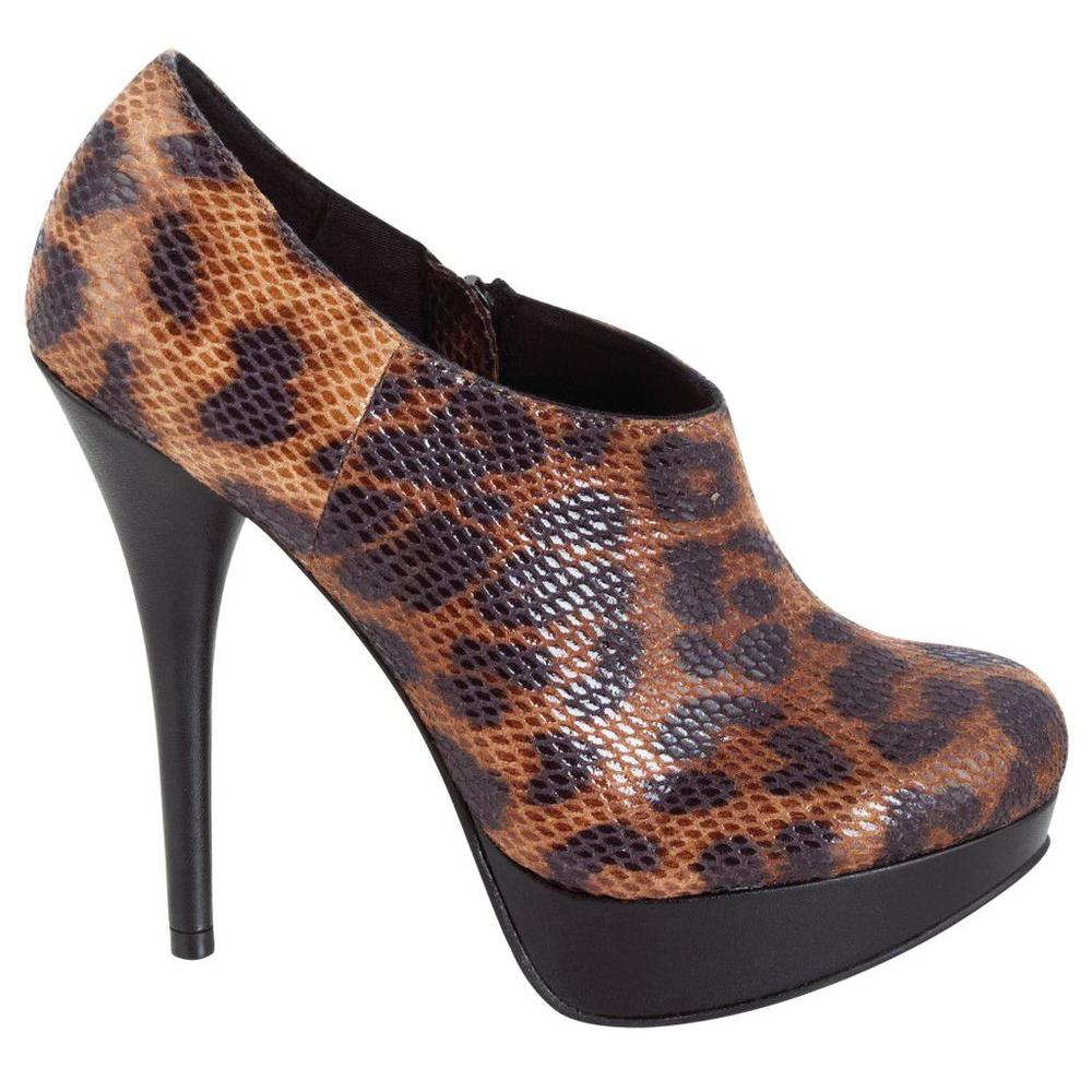 UK Style by French Connection Women's Dress Shoe Danity - Leopard