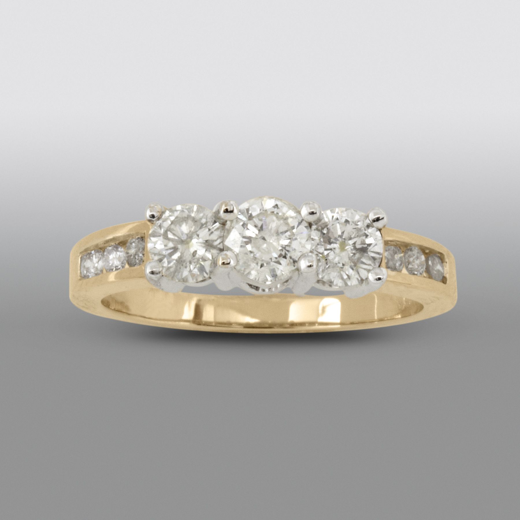 1Cttw. Round Diamond 3-Stone Plus Ring in 14k Yellow Gold