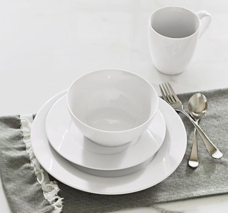 Sandra by Sandra Lee Round White 16pc Porcelain Dinnerware Set