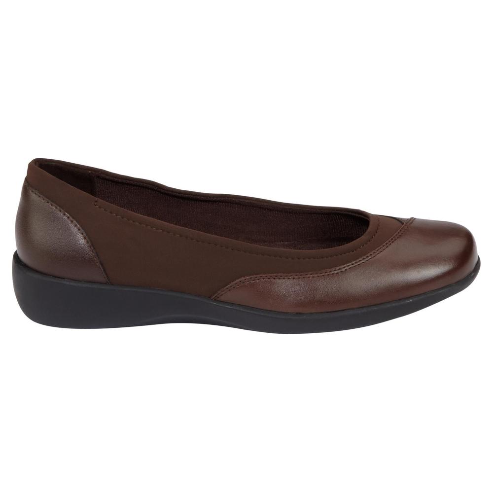 Cobbie Cuddlers Women's Eleanor Casual Shoe Wide Width - Brown