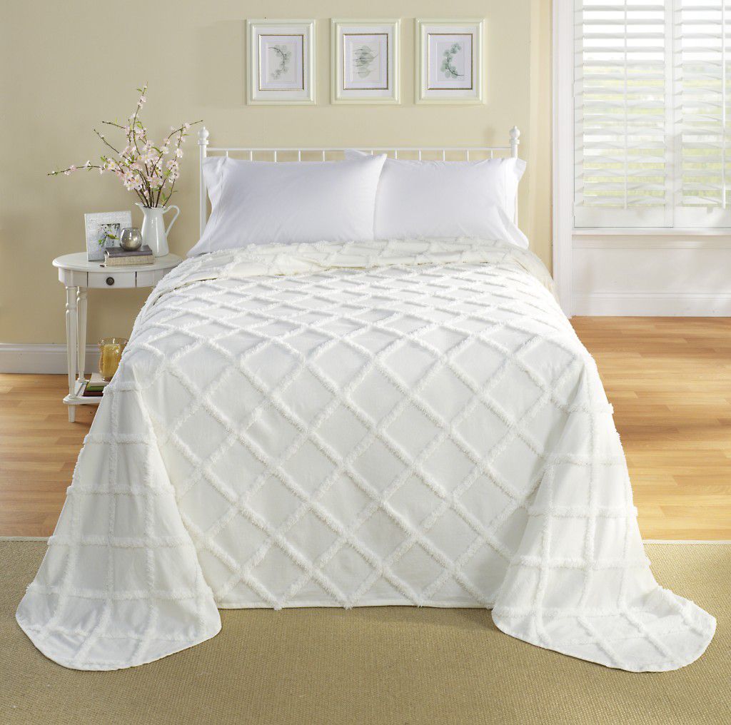 Country Living Woodbury bedspread