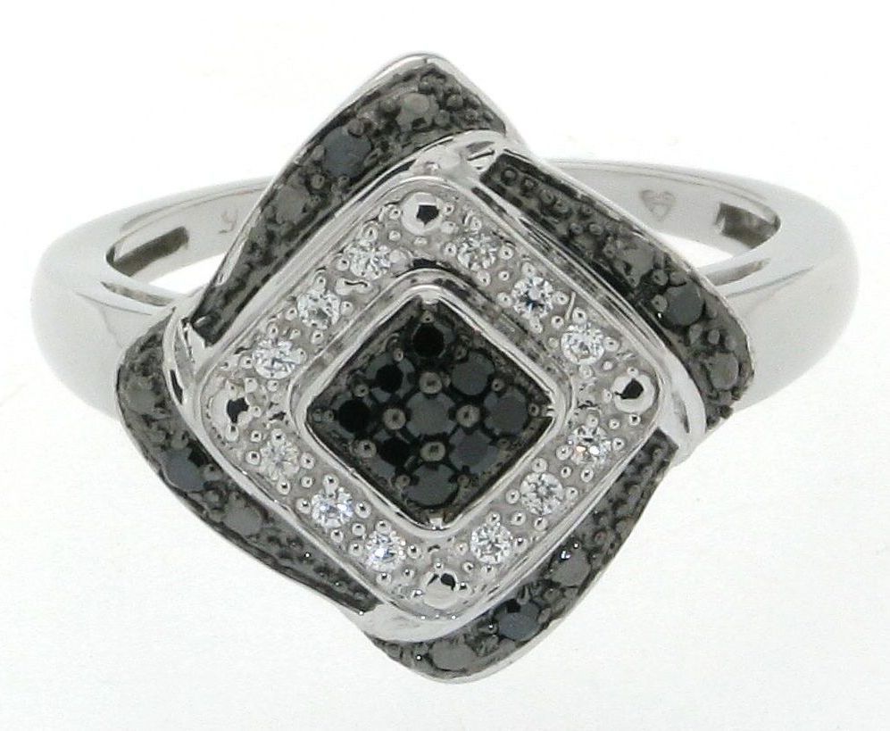 Sterling Silver 0.25cttw Black & White Diamond Shape Ring