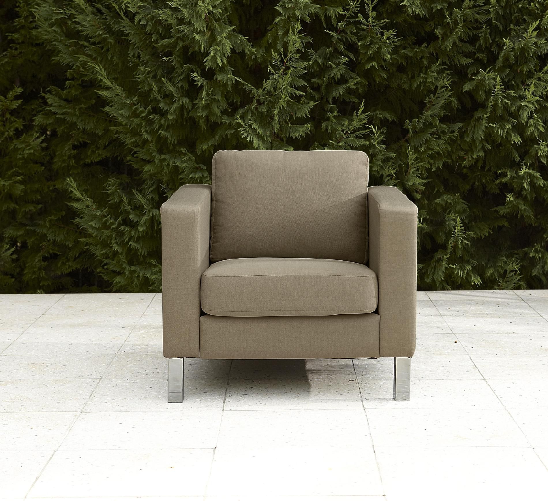 Grand Resort Cromline Outdoor Upholstered Chair