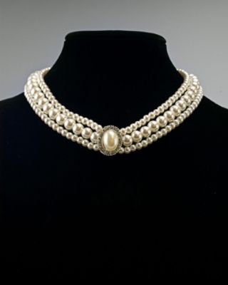 Sunnywood Elegant Pearl Necklace