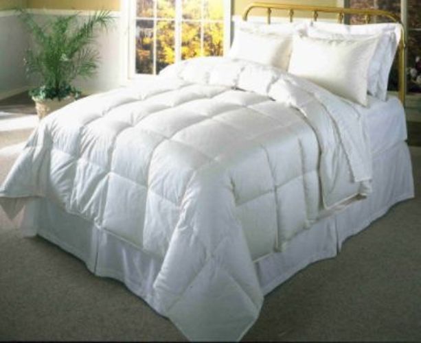 Blueridge Home Fashions 233 Thread Count White Down Comforter