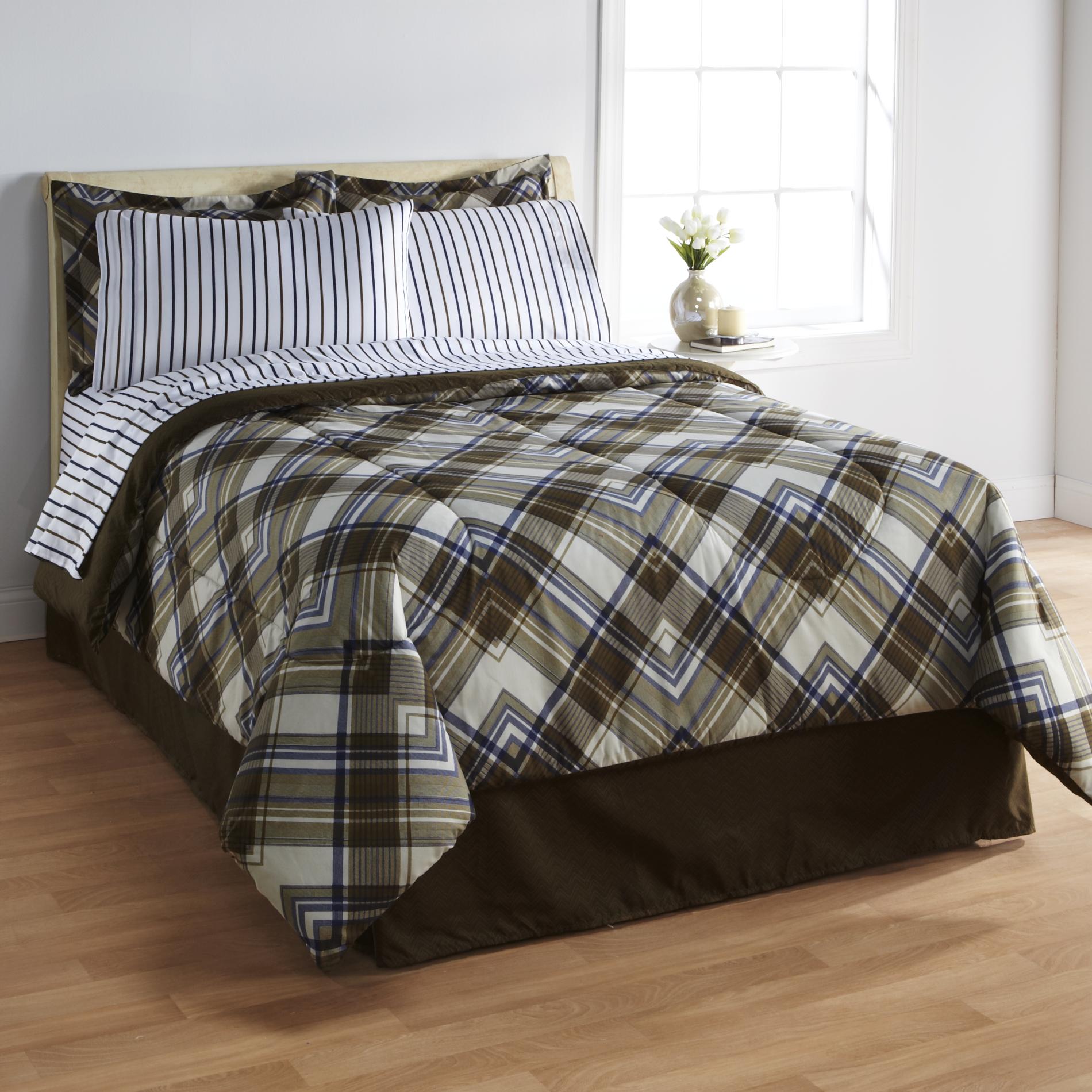 Essential Home Complete Bed Set Angled Plaid