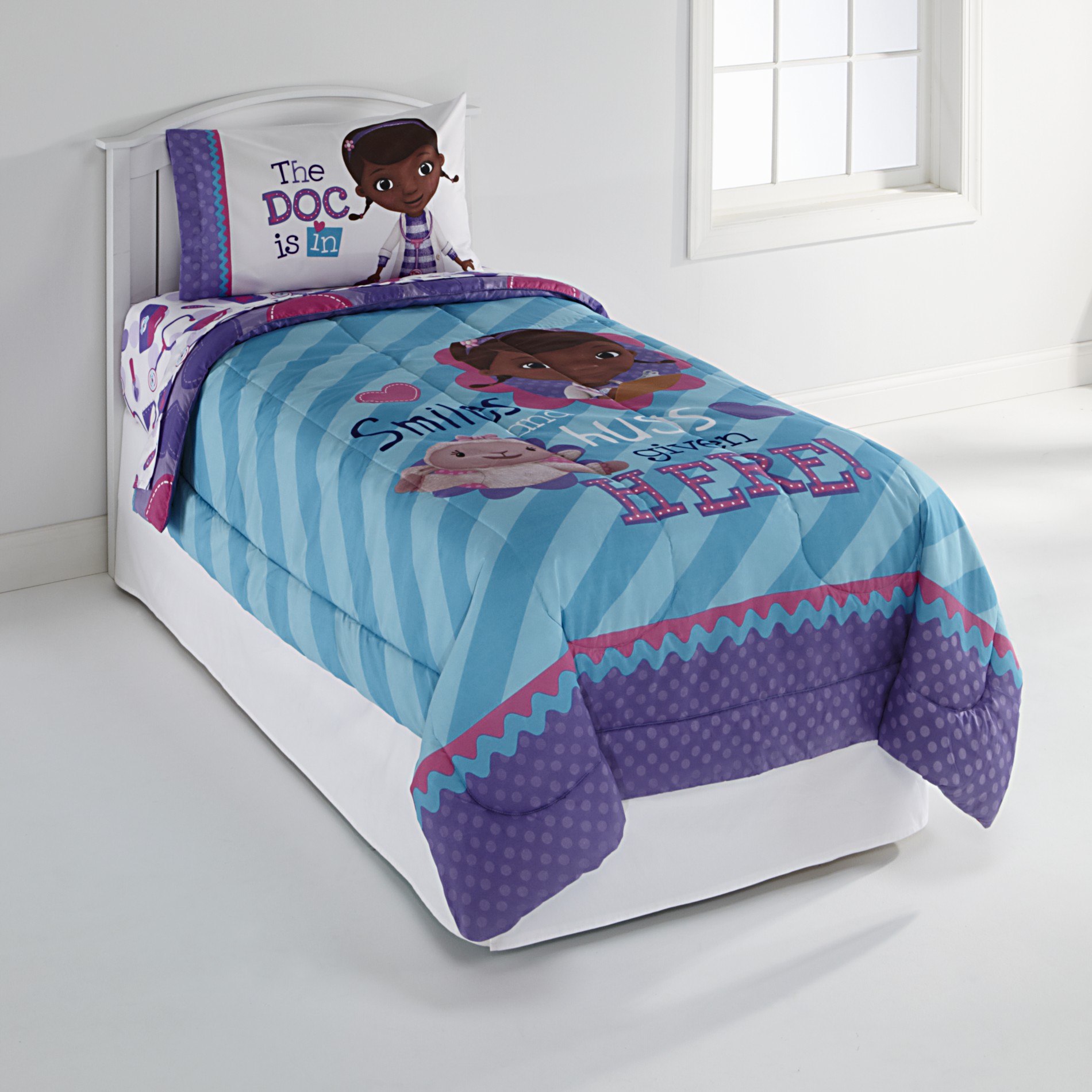 Disney Doc McStuffins Girl's Twin Comforter