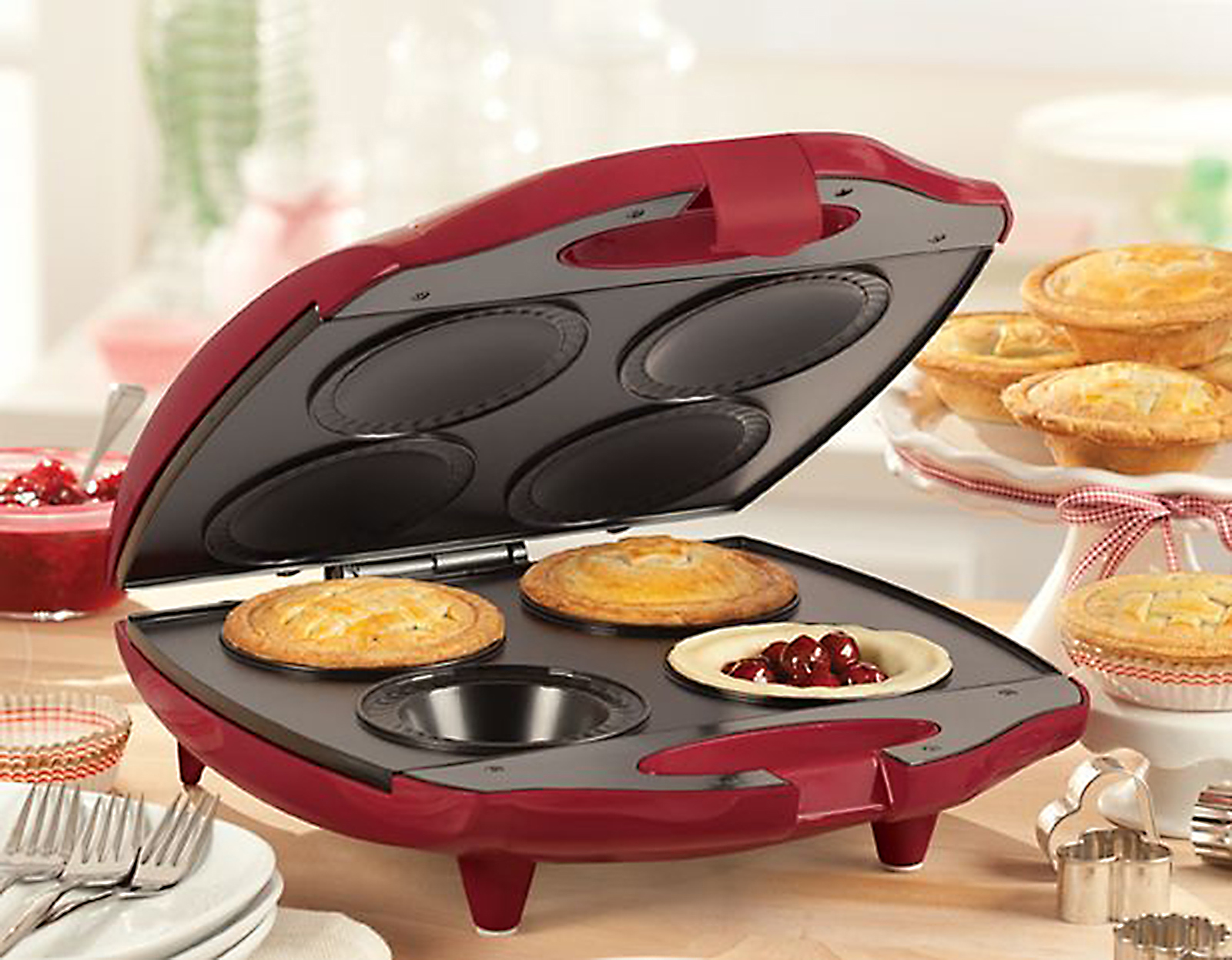 Bella Cucina 13583 4 SLICE PIE MAKER