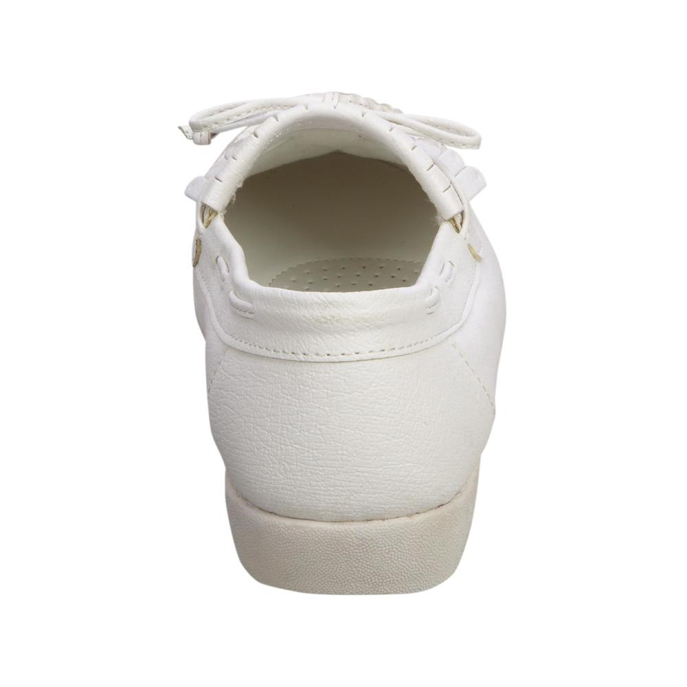 Basic Editions Women's Eloise Leather Wide Width Moccasin  - White