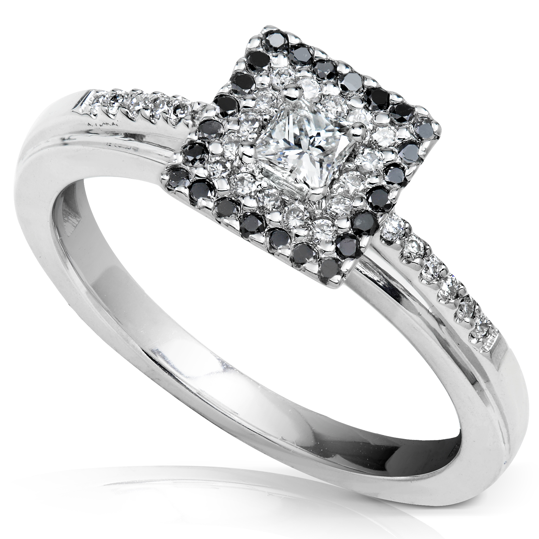 Diamond-Me Black and White Diamond Engagement Ring 1/3 carat (ct.tw) in ...