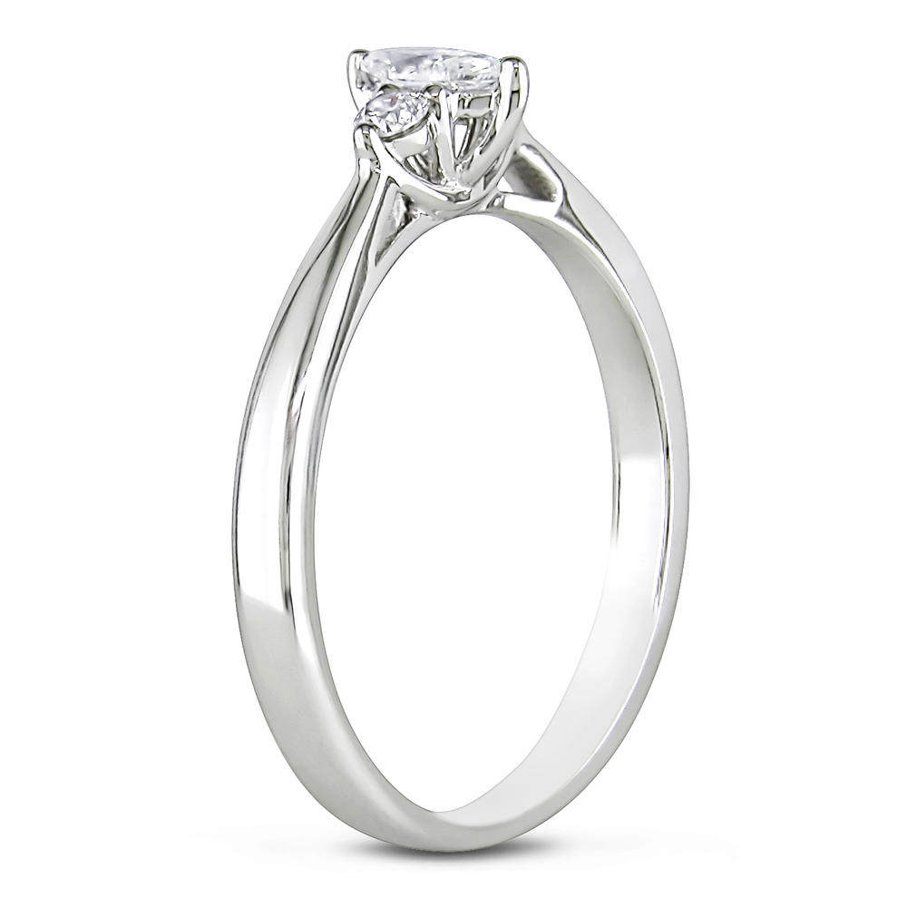 0.25 CTTW Marquise and Round-Cut 10k White Gold Diamond Three-Stone Engagement Ring (G-H  I2-I3)
