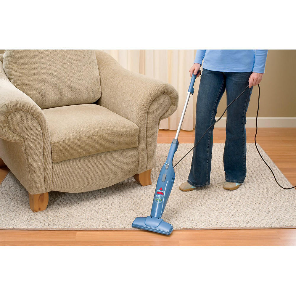 Bissell 3106Q  FEATHERweight Convertible Bagless Vacuum