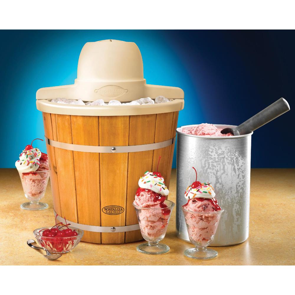 Nostalgia Electrics ICMP400WD 4-Quart Plastic Bucket with Wood Slats Electric Ice Cream Maker