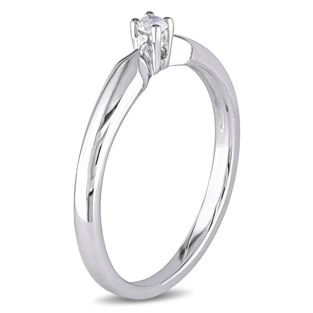 0.05 Cttw. Sterling Silver Diamond Solitaire Promise Ring (G-H  I3)