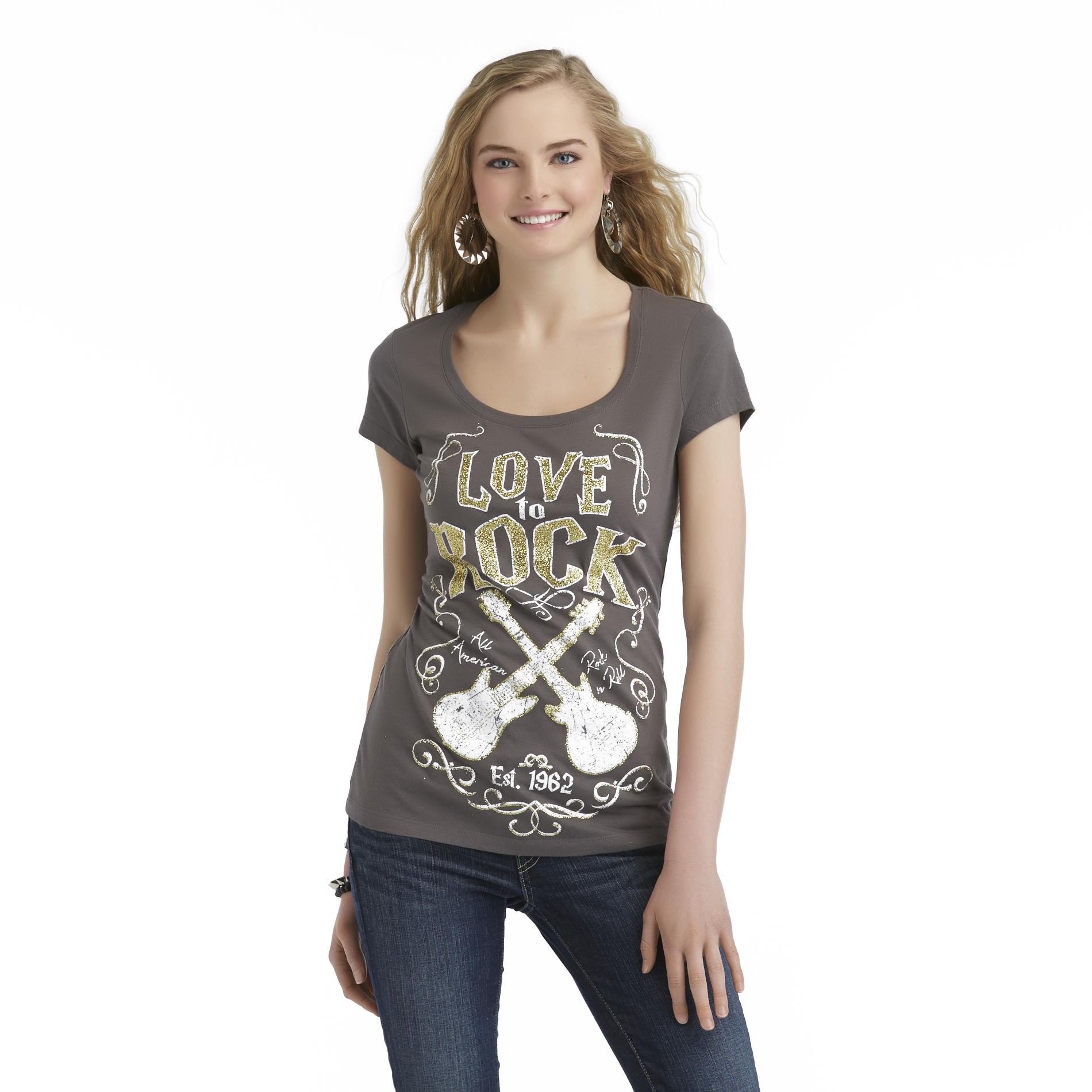 Junior's Graphic T-Shirt - Love to Rock