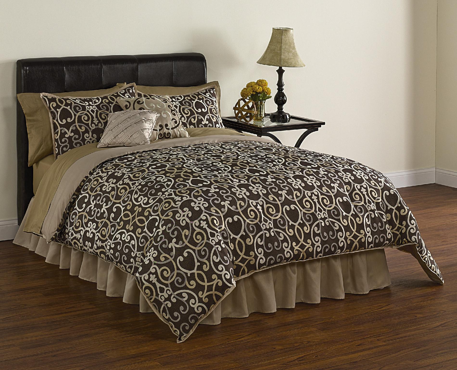Jaclyn Smith Ritzy Comforter Set Filigree