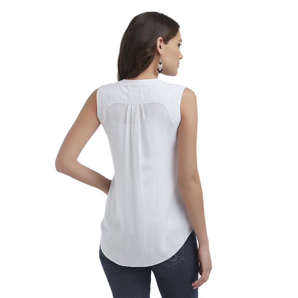 Attention Women's Sleeveless Button-Front Top