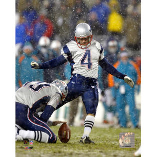 Nfl Adam Vinatieri Snow Game New England Patriots 8 X10 Photo Mounted In 11 X14 Double Matt And Framed With Plexi Glass 1327