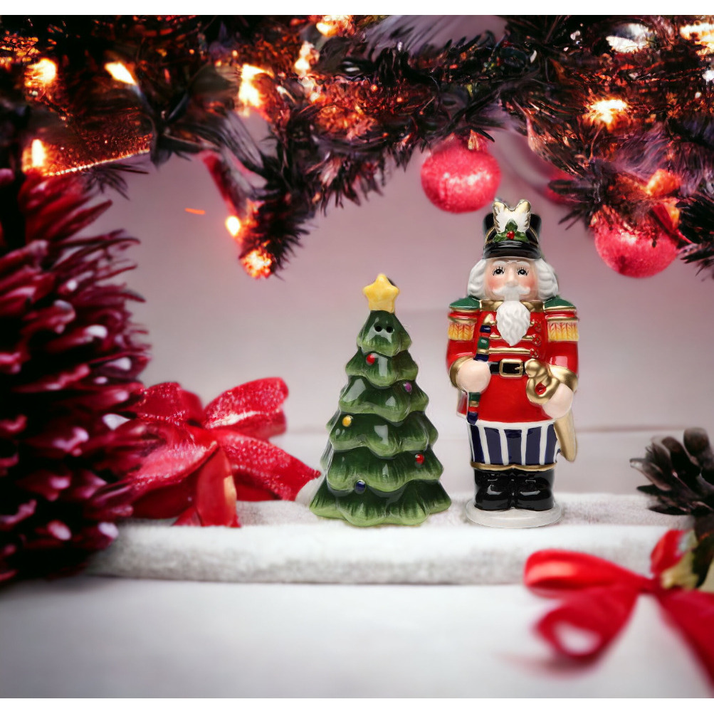kevinsgiftshoppe Ceramic Christmas Nutcracker and Tree Salt & Pepper, Home Décor, Gift for Her, Gift for Mom, Kitchen Décor, Christmas Décor