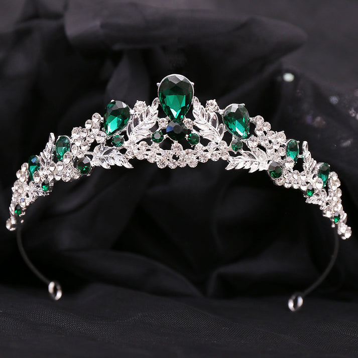 Selected Color is Thick silver white diamond + green diamond model