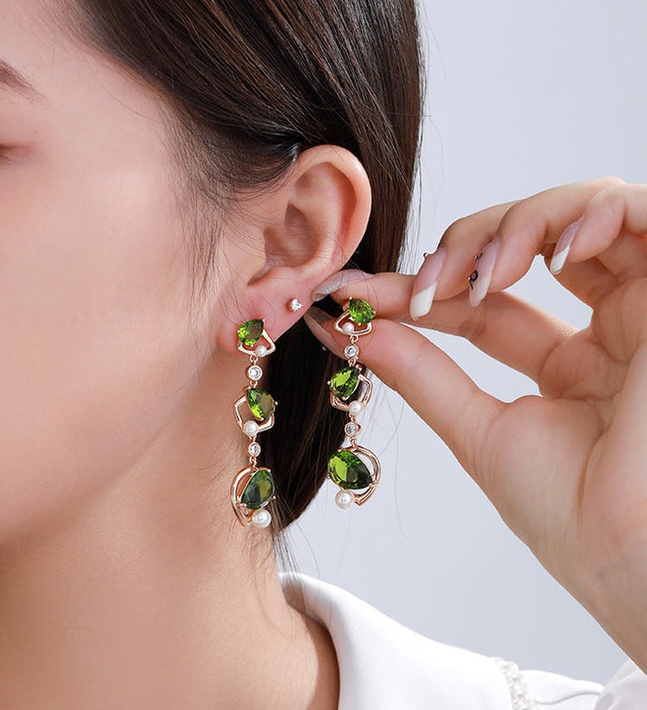 Kim Thomas Light luxury temperament inlaid with artificial gemstones olive green drop-shaped earrings