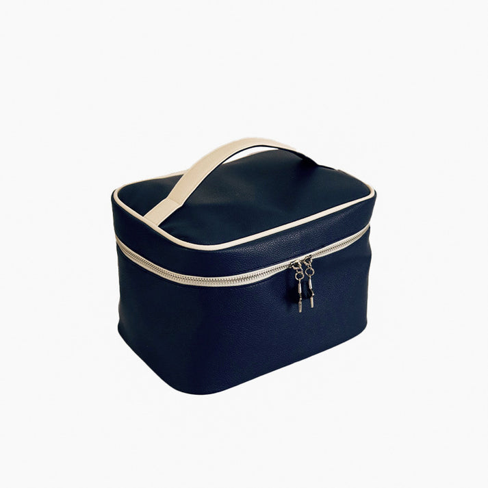 Navy blue bucket bag