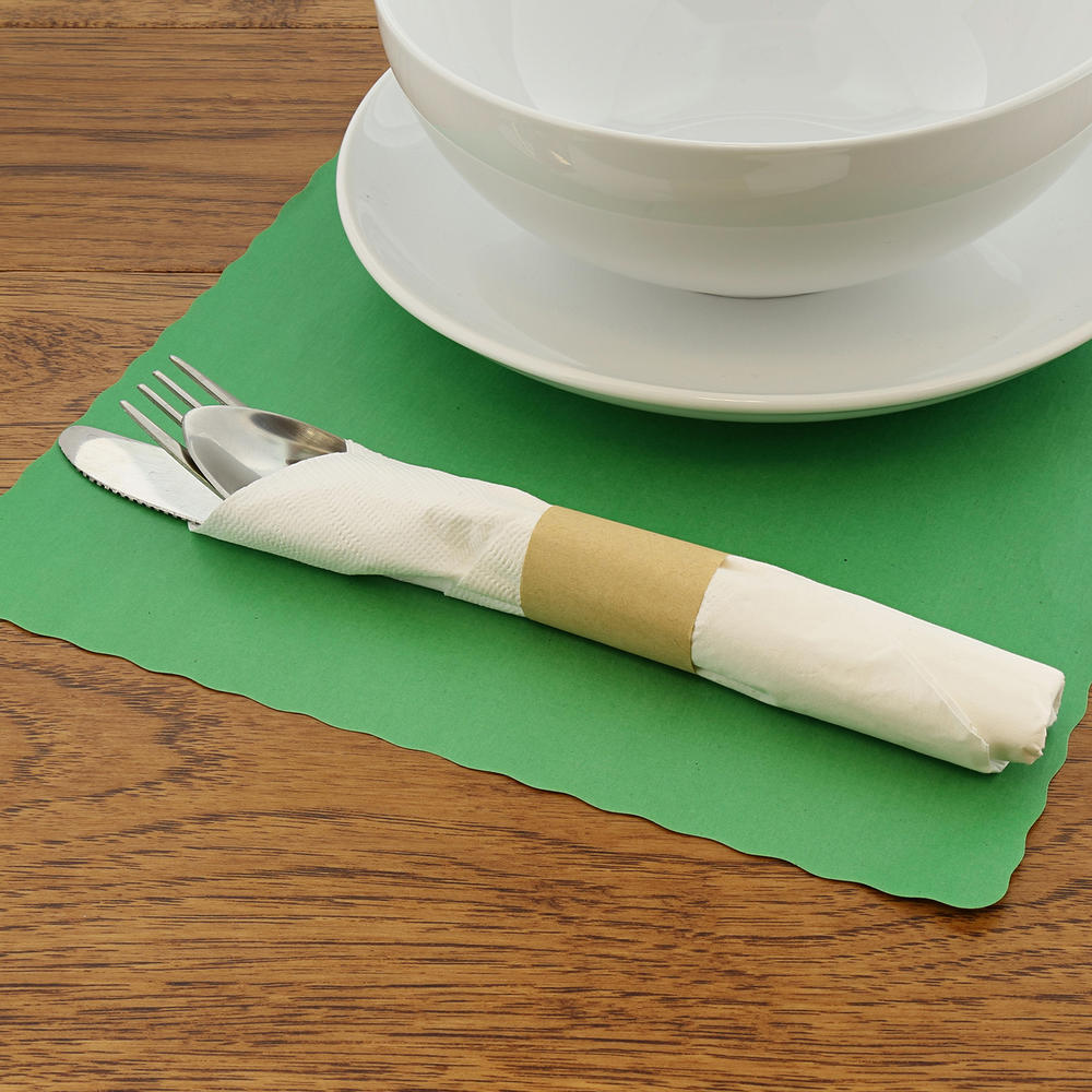 Royal Green 9.25" x 13.25" Scalloped Disposable Placemats, Package of 1,000