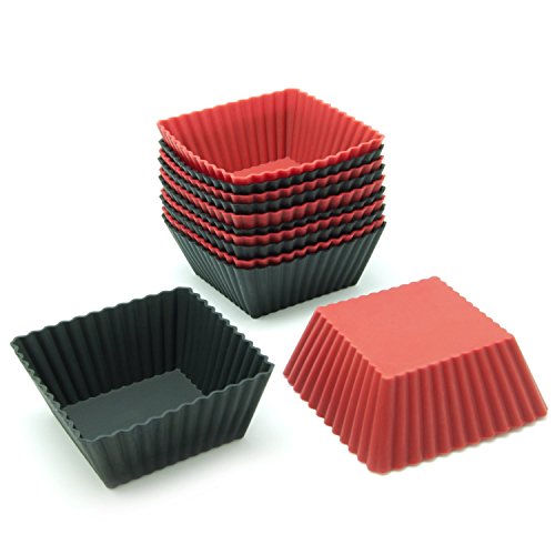 Freshware Silicone Baking Cups [12-Pack] Reusable Cupcake Liners Non-Stick Muffin Cups Cake Molds Cupcake Holder in Red and Blac
