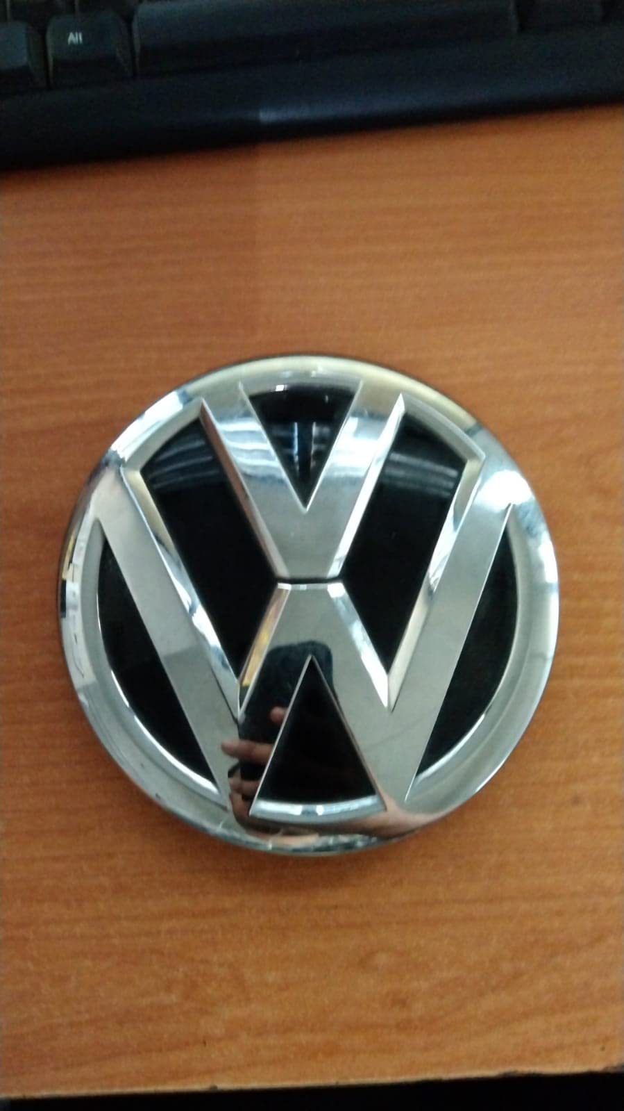 VW genuine VW OEM Front grille Emblem fits most Jetta 2015-2020, Passat 2016-2018 - Except With collision AvoidanceAuto Brake