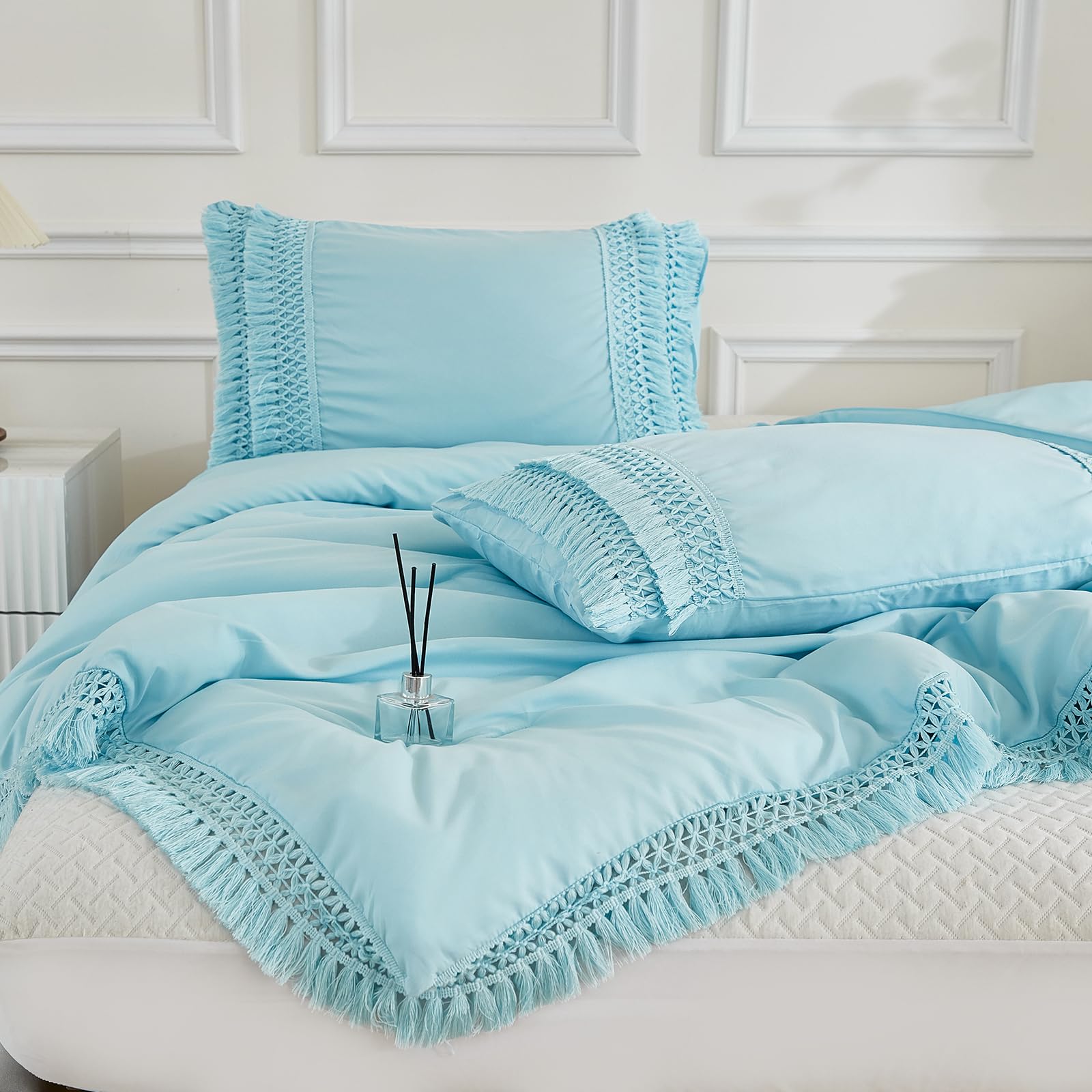 Bedorm Queen Size Comforter Set Boho, Baby Blue Bedding Comforter Super Soft 3 Pieces Bed Set, Bohemian Tassel Macrame Decor Farmhouse 