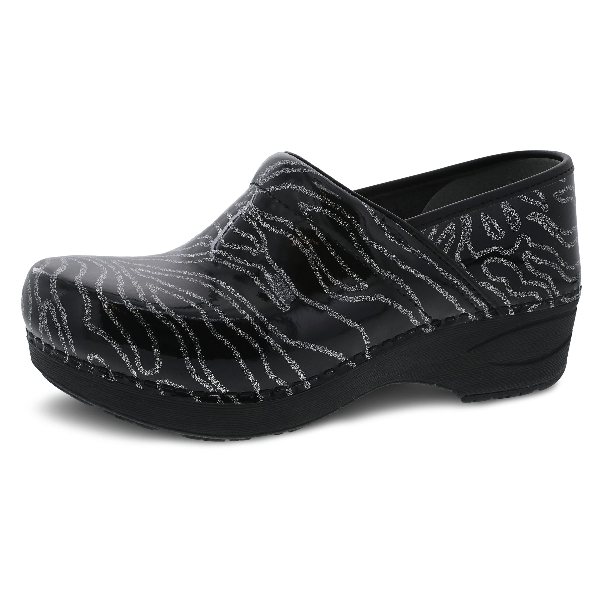 Dansko XP 20 clogs for Women - Lightweight Slip Resistant Footwear for comfort and Support - Ideal for Long Standing Professiona