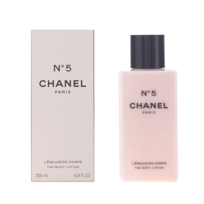 Betsy Trotwood Continental gå Chanel C.h.a.n.e.l No 5 Body Lotion 6.8 oz / 200 ml Sealed